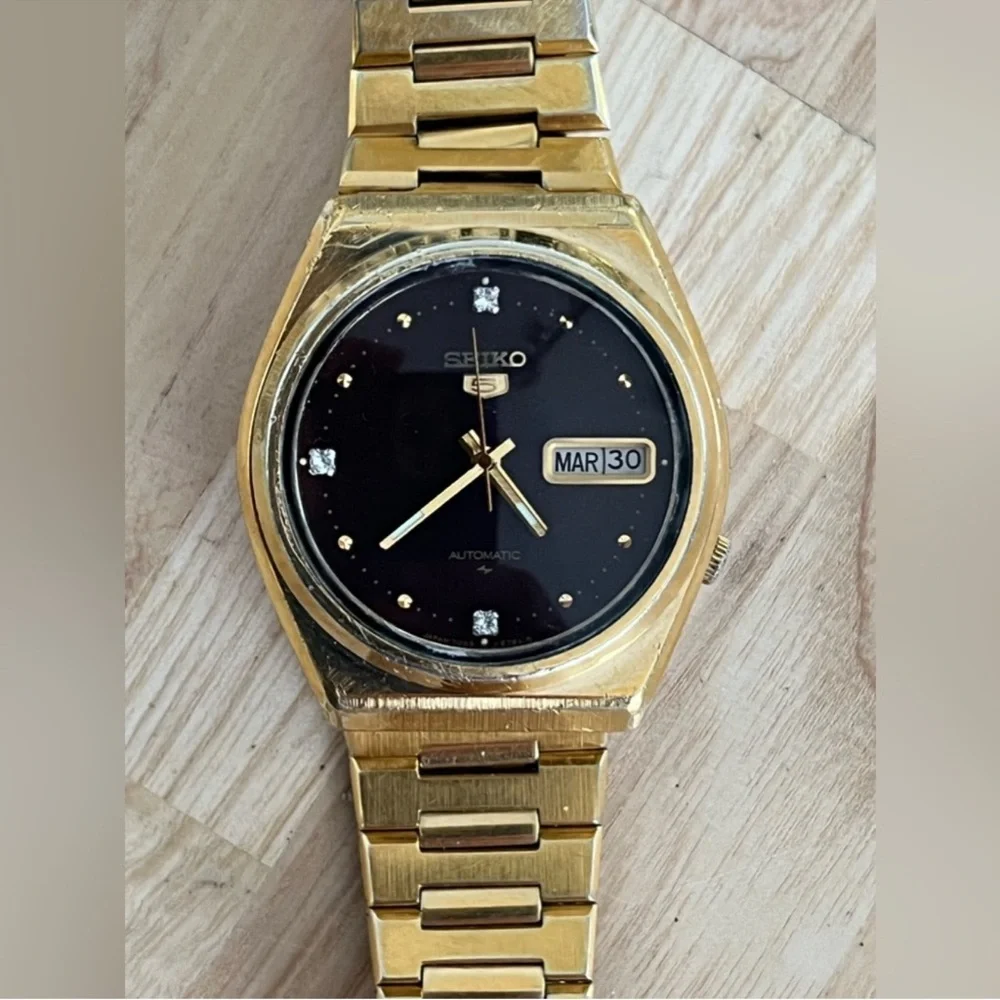Seiko 5 Automatic Rare Vintage Men’s Watch Diamonds Burgundy Dial Gold Plated